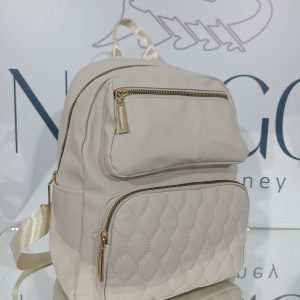 Γυναικείο υφασμάτινο σακίδιο πλάτης (backpack) σε λευκό του πάγου με μεταλλικές λεπτομέρειες σε χρυσή απόχρωση.